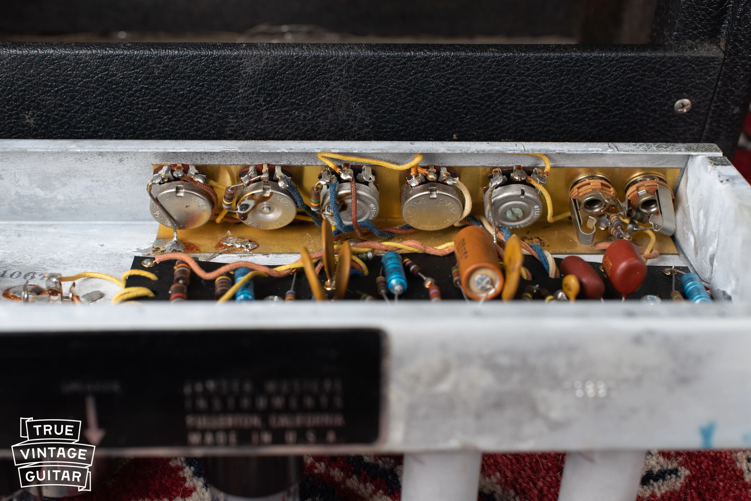 1967 Fender Vibro Champ~Amp guitar amplifier - Image 18
