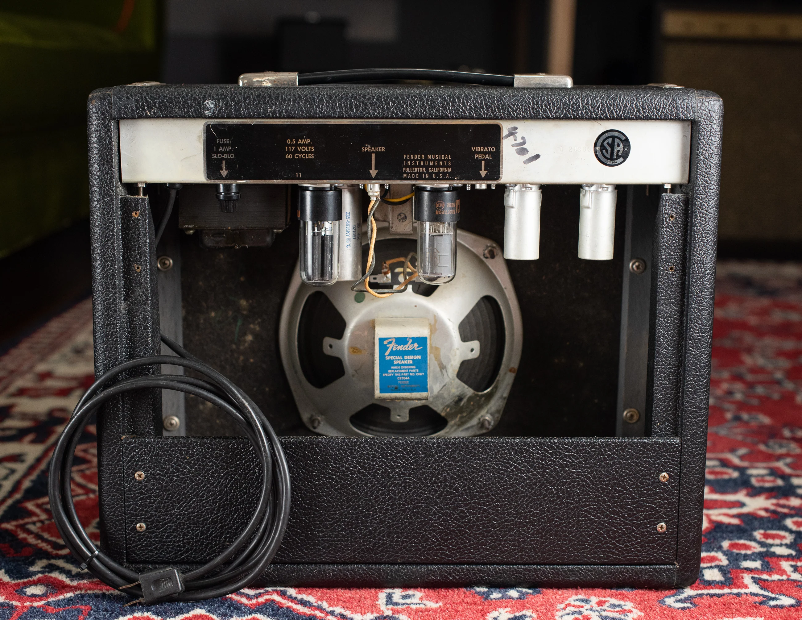1969 Fender Vibro Champ~Amp Drip Edge Black Line - Image 9