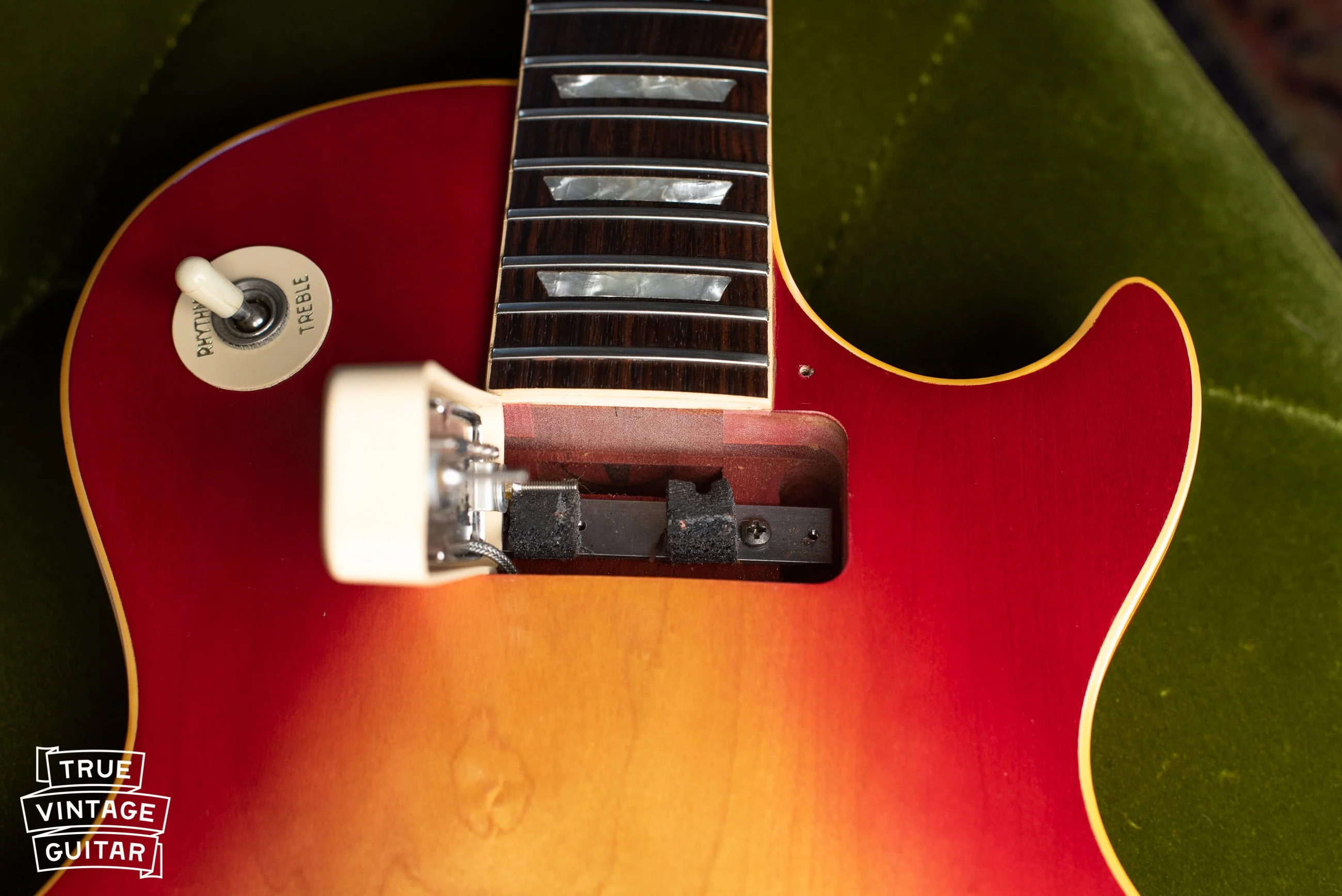 1970 Gibson Les Paul Deluxe Cherry Sunburst - Image 17