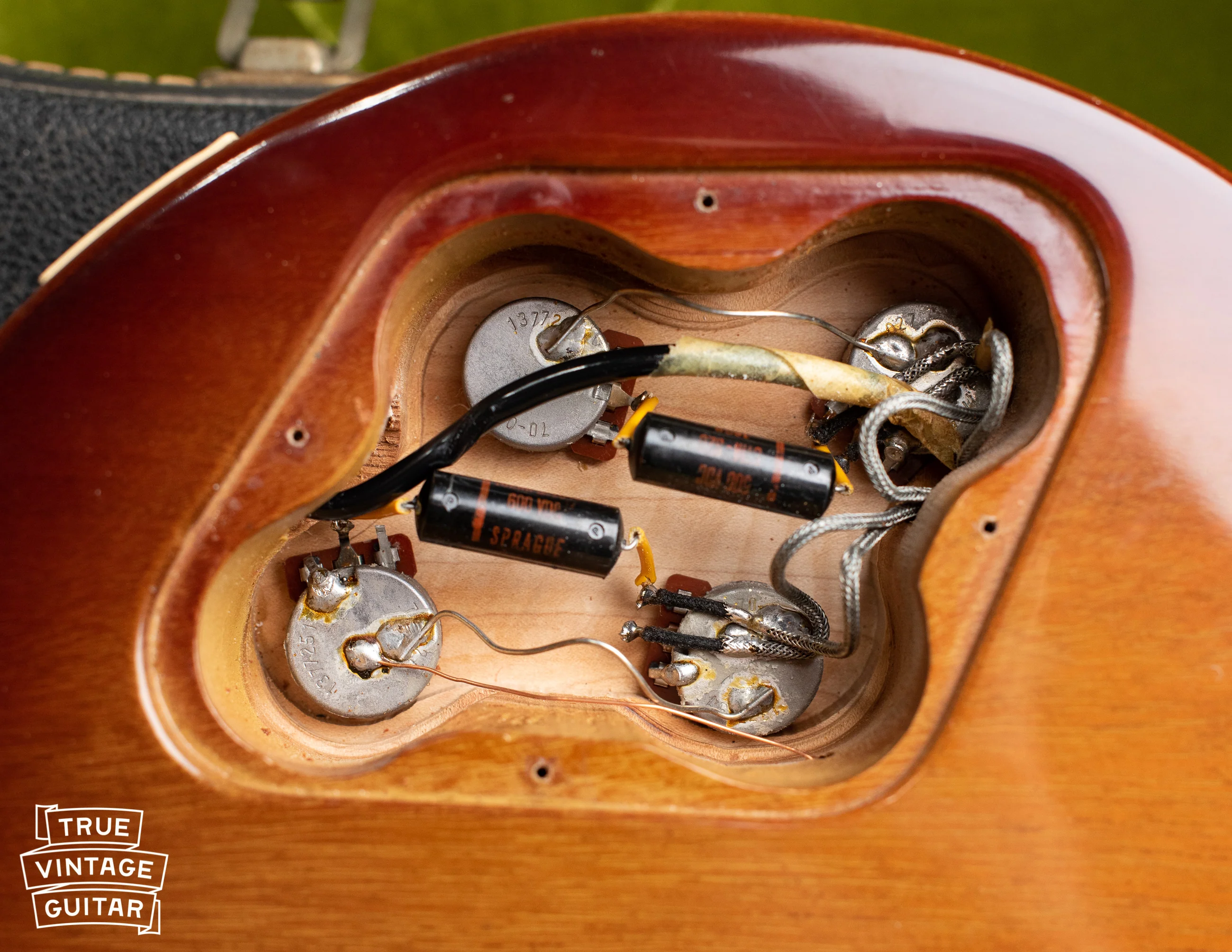 1972 Gibson Les Paul Deluxe Sunburst - Image 17