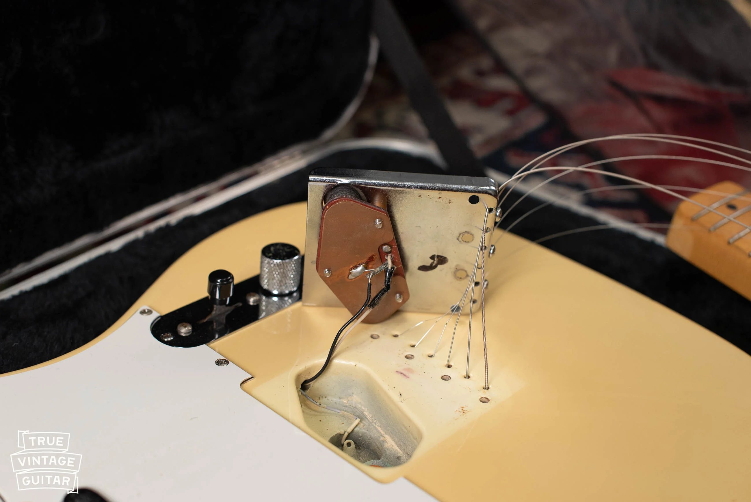1982 Fender Telecaster Arctic White - Image 16