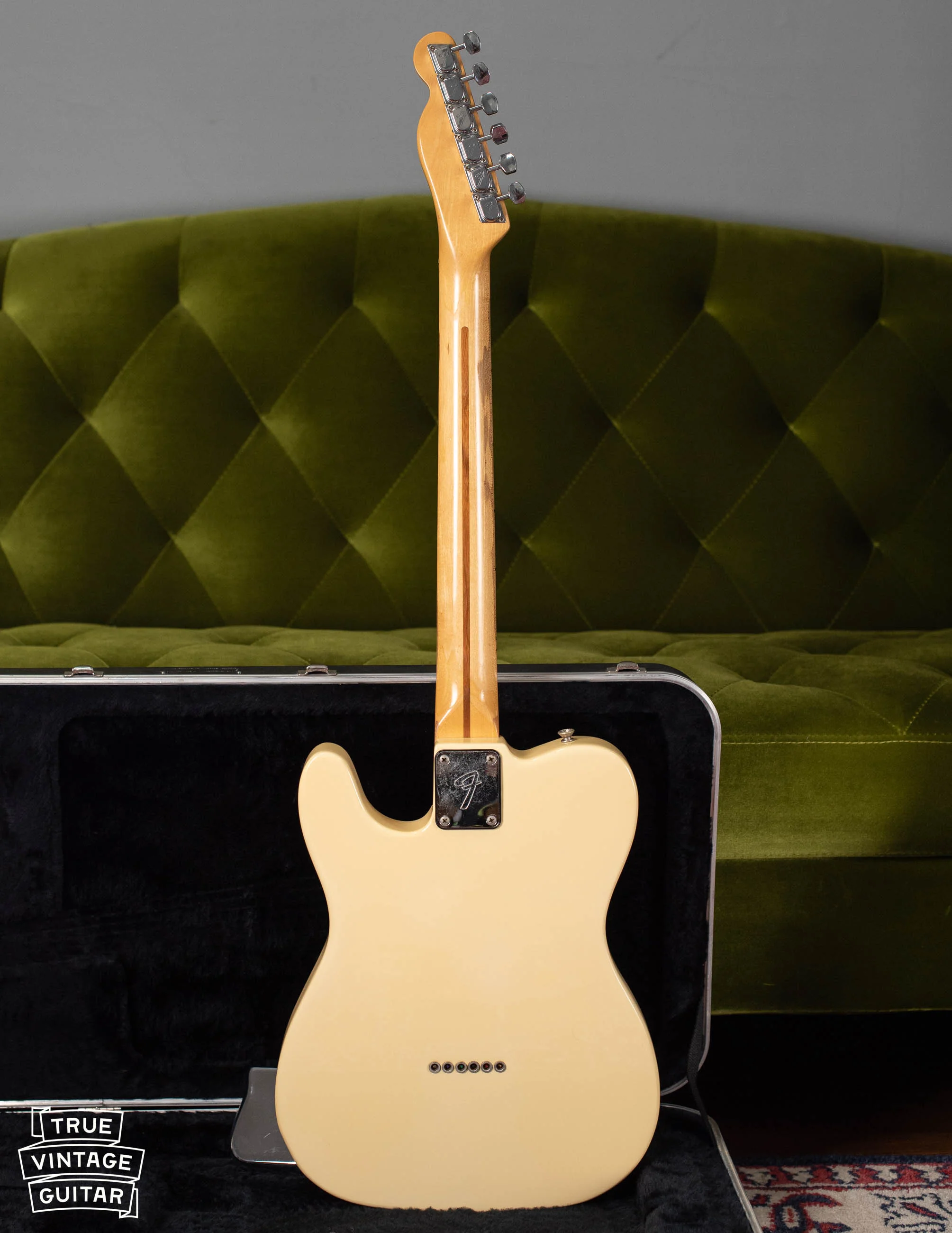 1982 Fender Telecaster Arctic White - Image 3