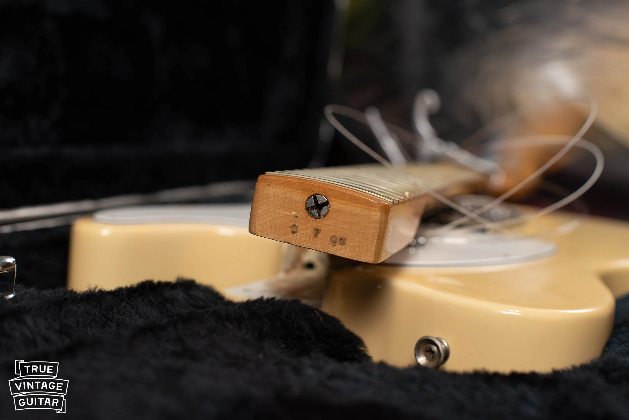 1982 Fender Telecaster Arctic White - Image 9