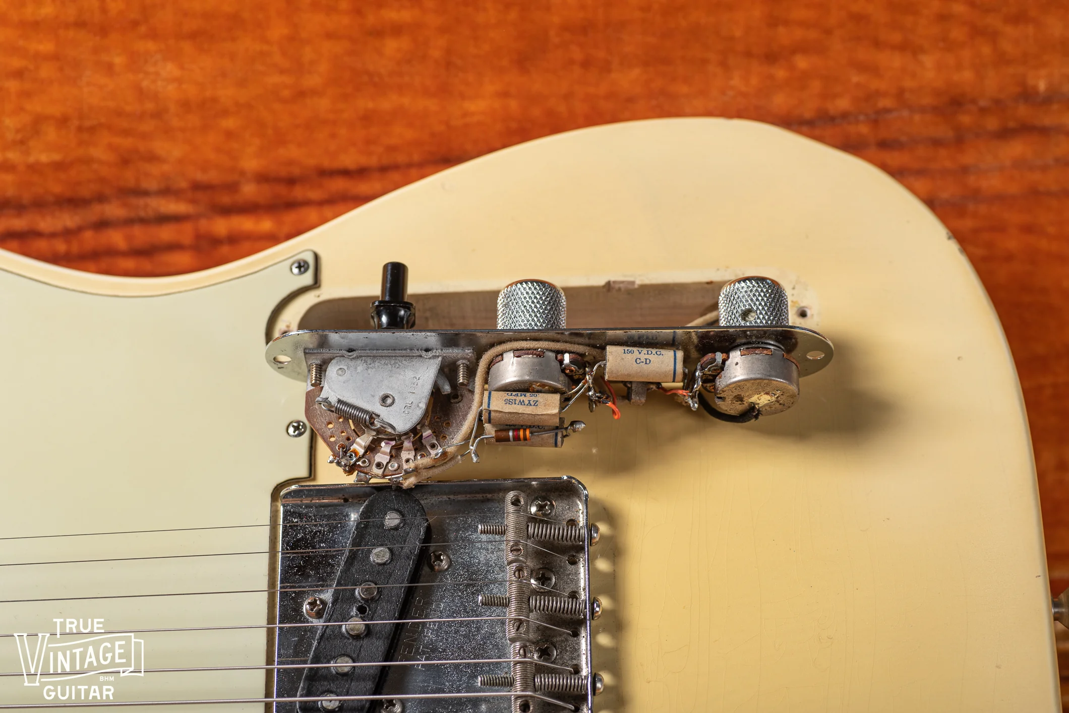 Fender Esquire 1960 Blond Nitrate Pickguard - Image 17