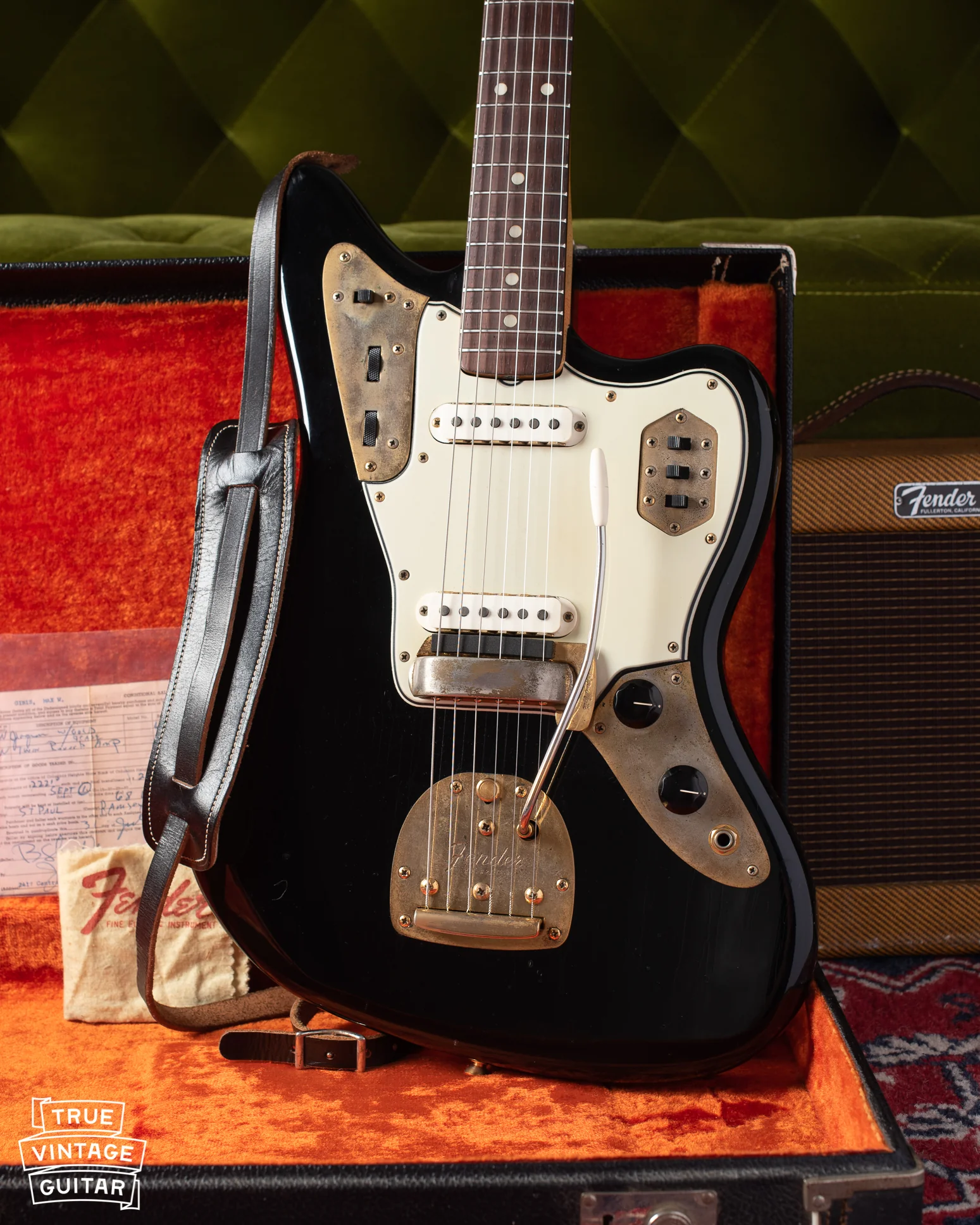 Fender Jaguar 1965 Black with Gold Hardware