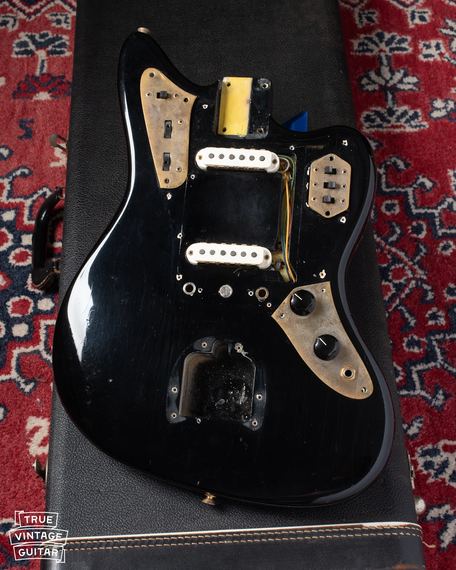 Fender Jaguar 1965 Black with Gold Hardware - Image 11