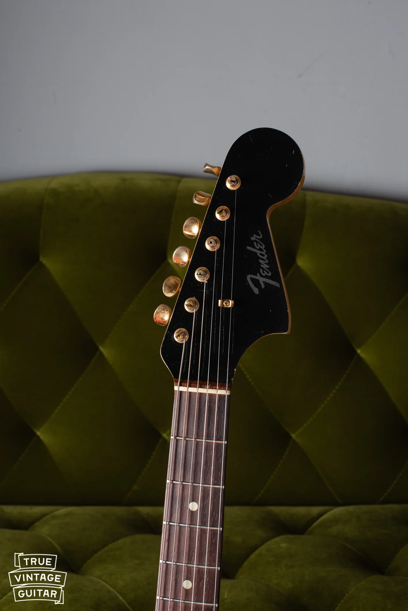 Fender Jaguar 1965 Black with Gold Hardware - Image 6