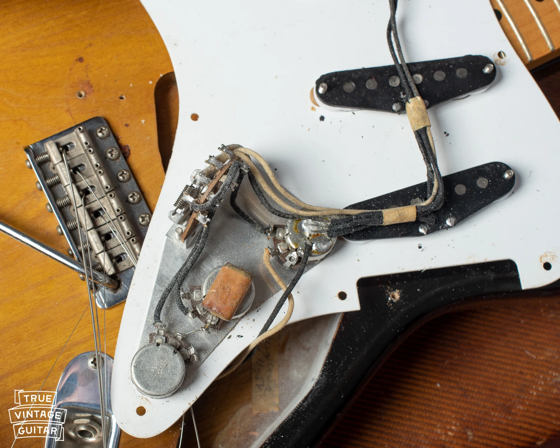 Fender Stratocaster 1954 - Image 17