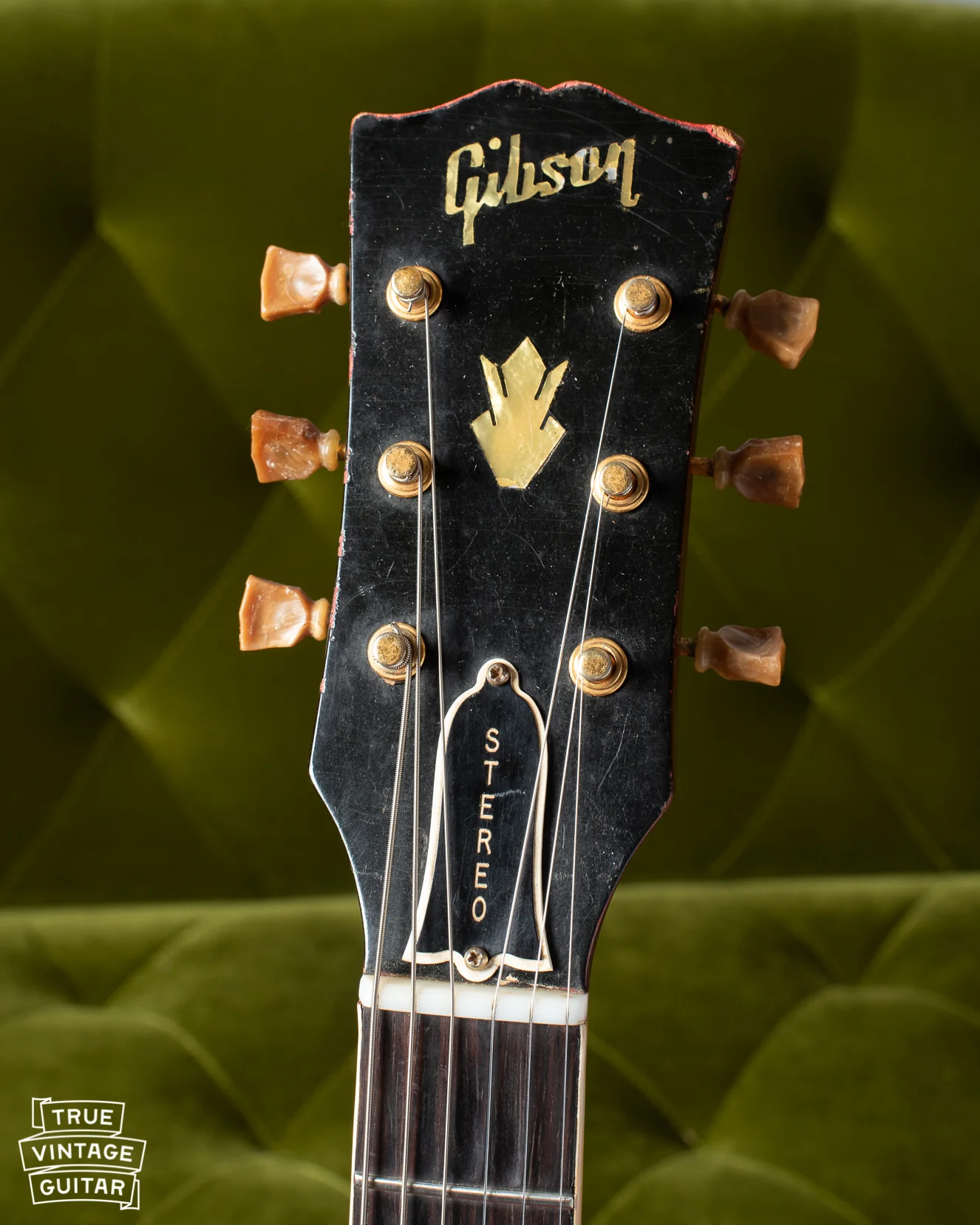Photo gallery of a 1960 Gibson ES-345 TDC Cherry Red - Image 12