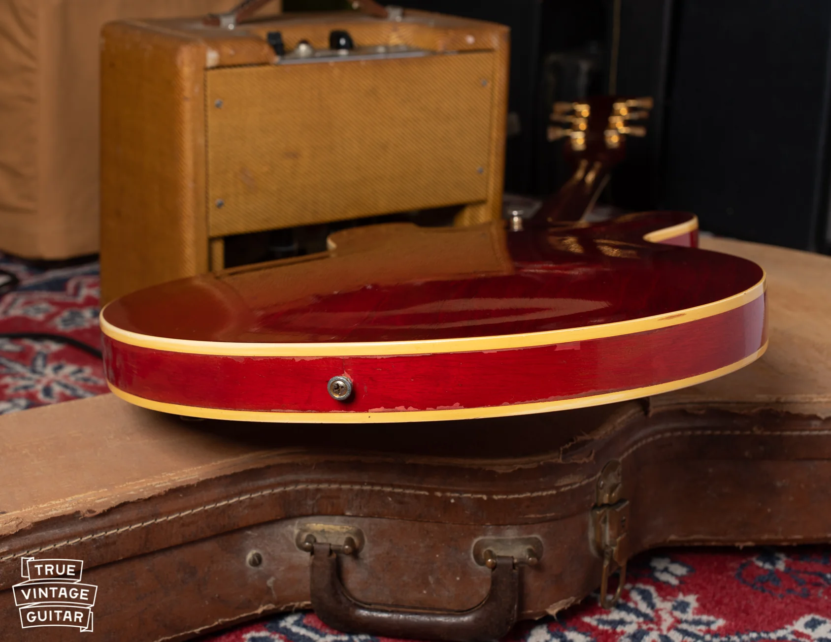 Photo gallery of a 1960 Gibson ES-345 TDC Cherry Red - Image 18