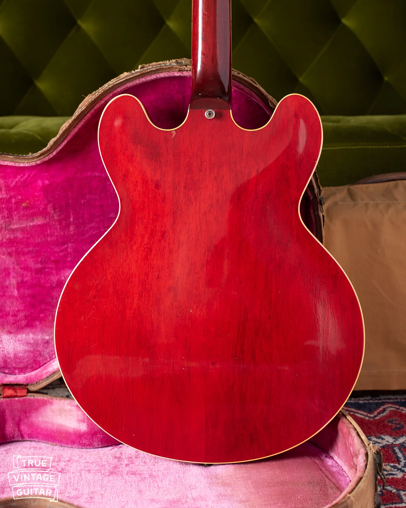 Photo gallery of a 1960 Gibson ES-345 TDC Cherry Red - Image 5