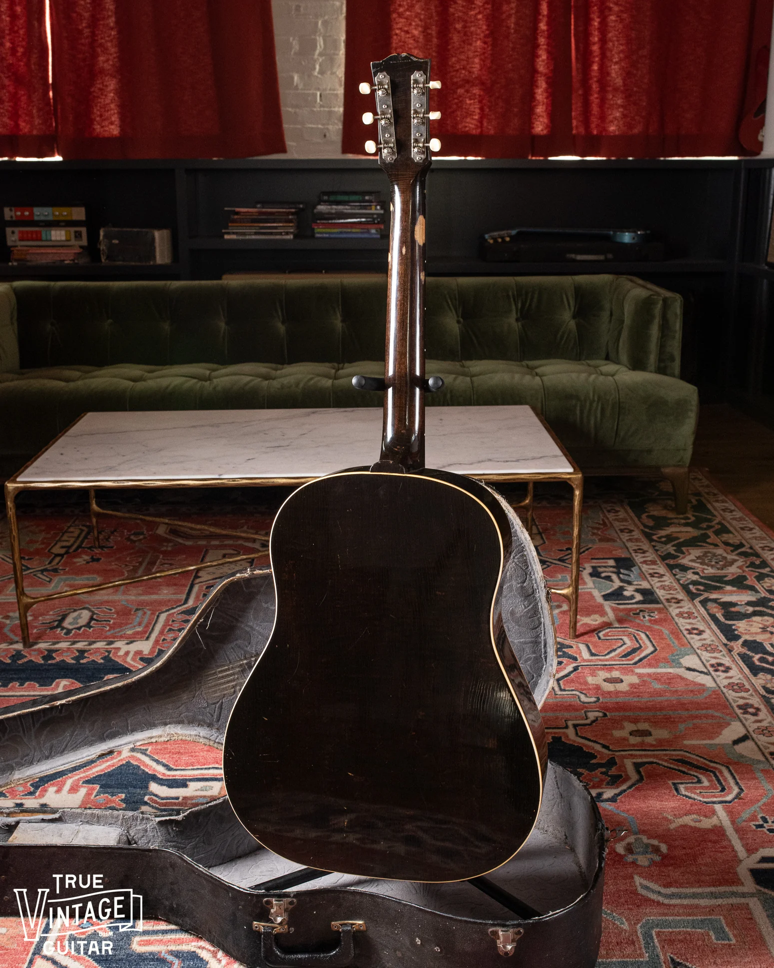 Gibson J-45 Banner 1945 with Maple back and sides - Image 10